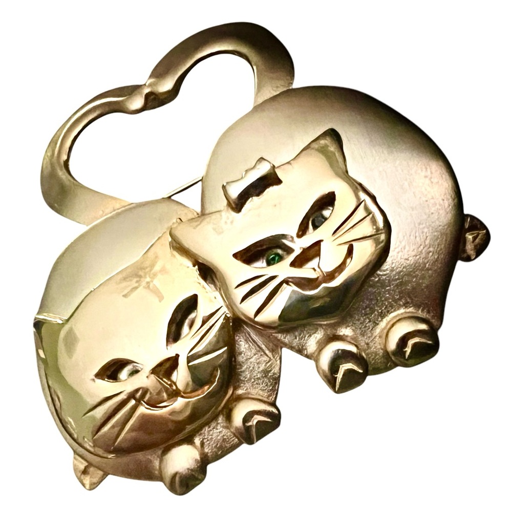 Vintage Cats Brooch Pin Ultra Craft Gold Tone Green Eyes Heart Love Signed - Picture 2 of 8